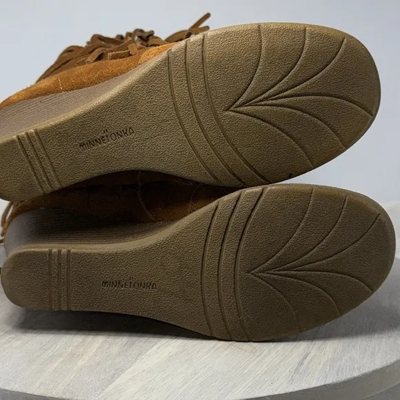 Minnetonka Fringed Suede Wedge Boots - Tan size 9.5