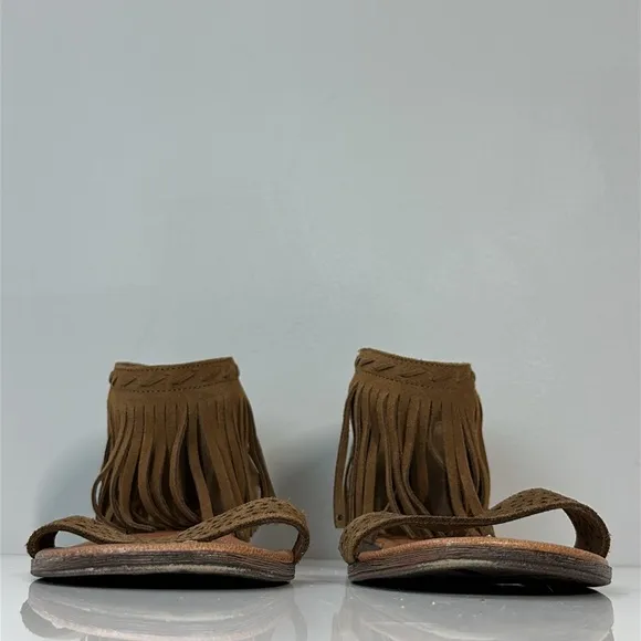 Minnetonka Savona Boho Zip Back Fringe Sandals Size 10 Festival Coachellla