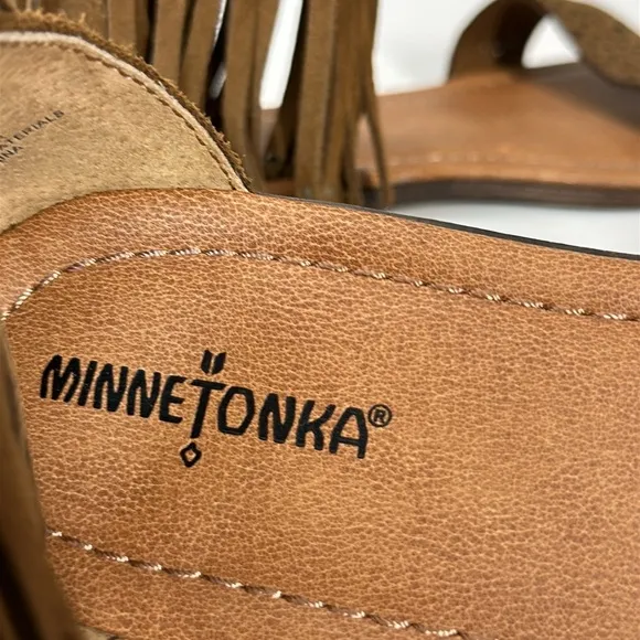 Minnetonka Savona Boho Zip Back Fringe Sandals Size 10 Festival Coachellla