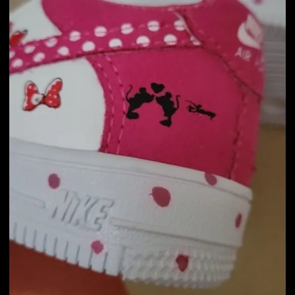 Minnie mouse shoes