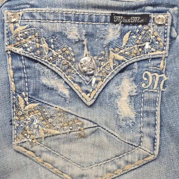 Miss Me Easy Boot Jeans Women's 32x31 Mid-Rise Distressed Embellished Pockets