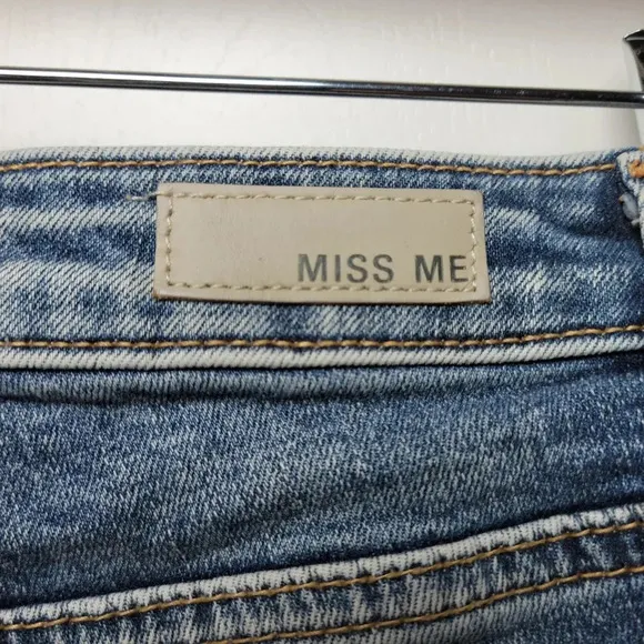 Miss Me Embroidered Ankle Skinny Jeans | Size 26