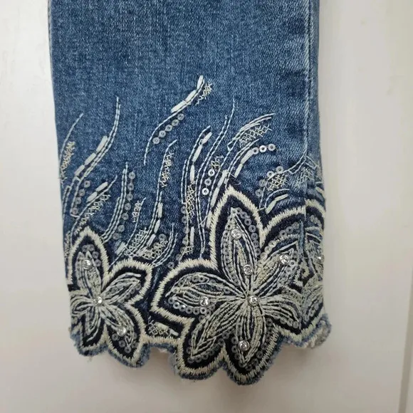 Miss Me Embroidered Ankle Skinny Jeans | Size 26