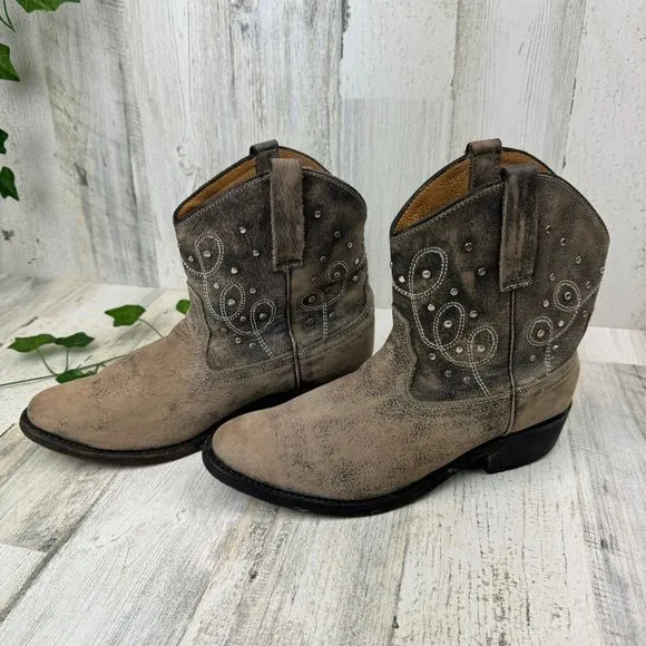 Miz Mooz Cozumel Distressed Studded Ankle Boots size 8