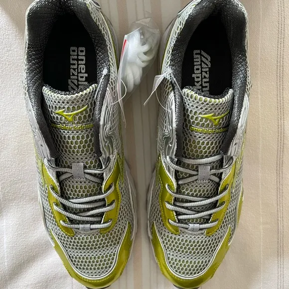 Mizuno Wave Rider 10 &quot;Amazon&quot; x One Block Down &quot;Flame Wave” D1GD232702 Size 11