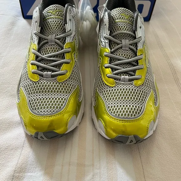 Mizuno Wave Rider 10 &quot;Amazon&quot; x One Block Down &quot;Flame Wave” D1GD232702 Size 11