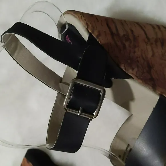 MOJO MOXY Vespa Platform Wedge Sandals ~ NWOT