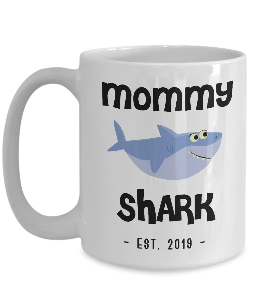 Mommy Shark Mug New Mom Est 2019 Coffee Cup Do Do Do Expecting Mom Pregnancy Reveal Announcement Mother's Day Gifts