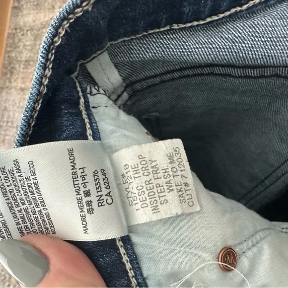 MOTHER Insider Crop Step Fray  Jeans with Distressed Hem Sake to Me Size 24