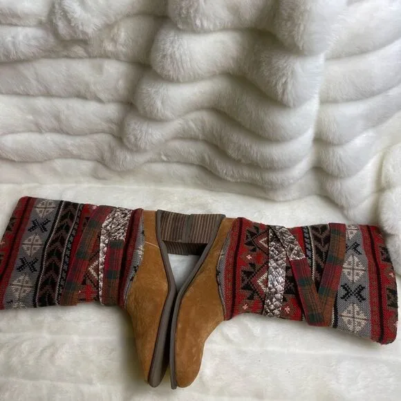 Mukluks Cowboy Chic Brown faux suede multi color sweater belted boots SZ9