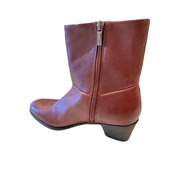 Munro Tyler Western Bootie Size 7 Narrow 2&quot; Heel NWOB