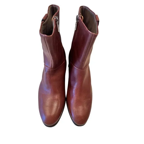 Munro Tyler Western Bootie Size 7 Narrow 2&quot; Heel NWOB