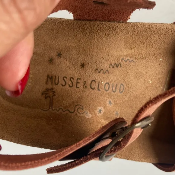 Musse &amp; Cloud Women's Sandals Size 40 US 9.5 Tan Distressed Leather Boho Footbed