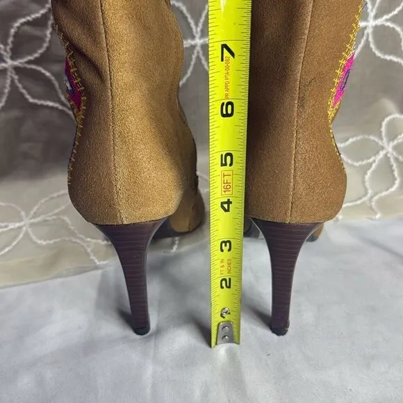 (N7) Schutz cowboy boots, embroidered leather, collaboration with Aldo, size 5 B