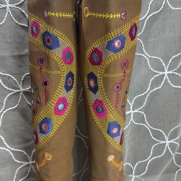 (N7) Schutz cowboy boots, embroidered leather, collaboration with Aldo, size 5 B