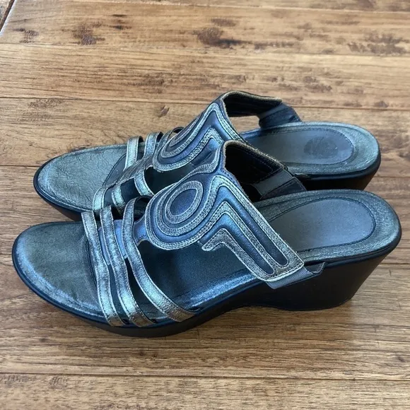 Naot Metallic Pewter Platform Wedge Slide Sandals Comfort Size 41
