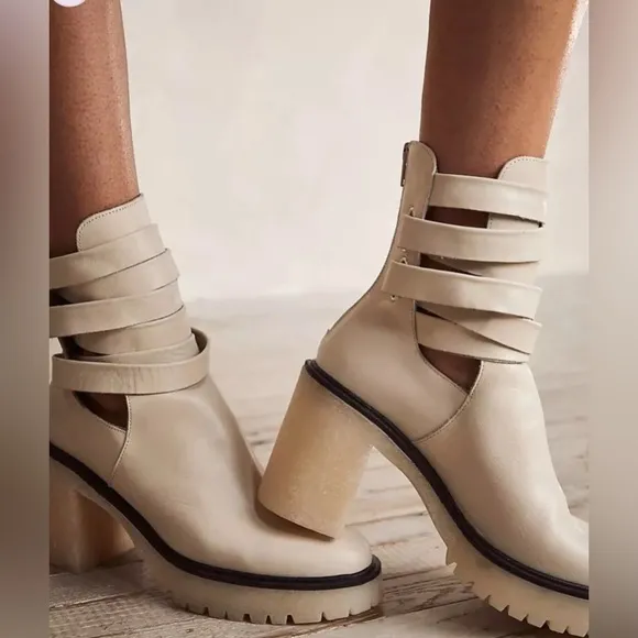 NEW 39.5 Free People Jesse Cutout Ankle Boots Leather Off-White Lug Sole Strappy