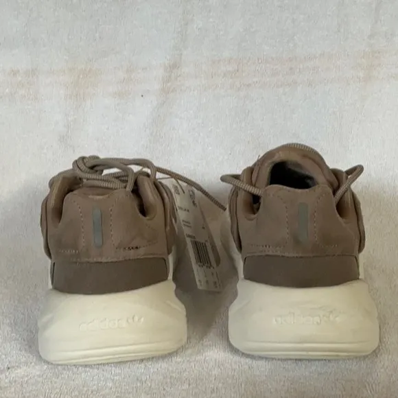 NEW ADIDAS Brown Ozelia Sneakers, Size 6.5