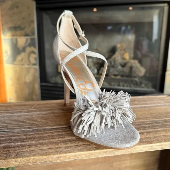 NEW Anthropology SAM EDELMAN Aisha Heels Suede Fringe High Heel Sandal Greige