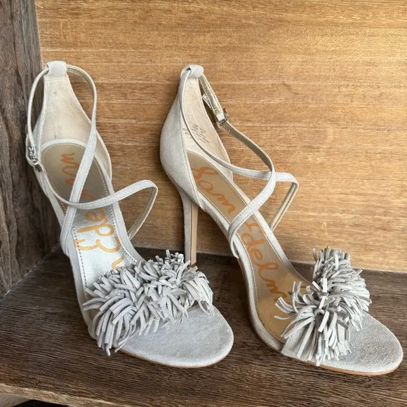 NEW Anthropology SAM EDELMAN Aisha Heels Suede Fringe High Heel Sandal Greige