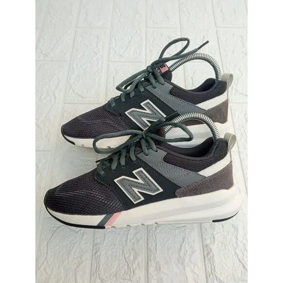 New Balance 009 Women's Athletic Low Top Gray Sneakers Running Retro Size 6