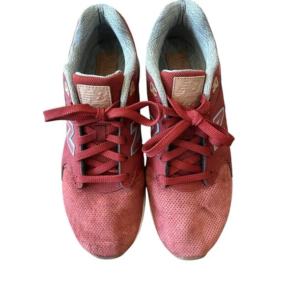 New Balance 1550 Revlite Sneakers Mens 7.5 Red Clay Suede Low Top Athleisure