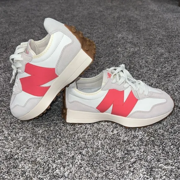 New Balance 327 'Moonbeam Desert Pink Gum' MS327ASM Women’s 9 Men’s 7.5 NIB