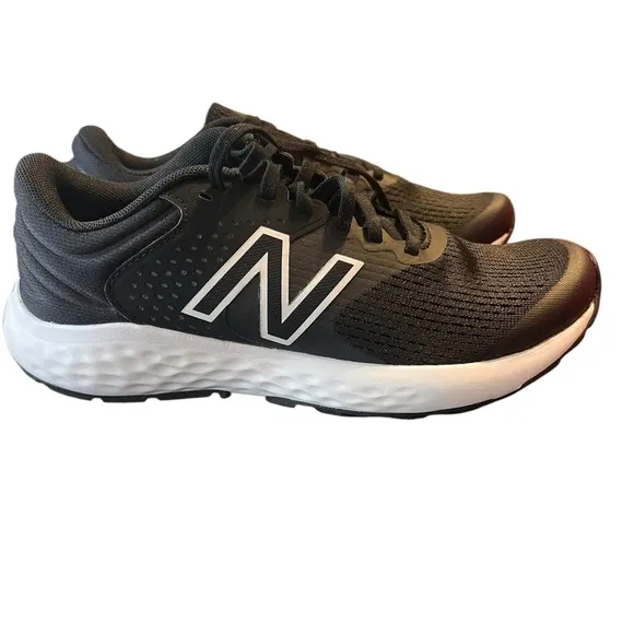 New Balance 520 V7 Women’s Running Shoes – Black &amp; White, Size 7 (Fits Like 6)