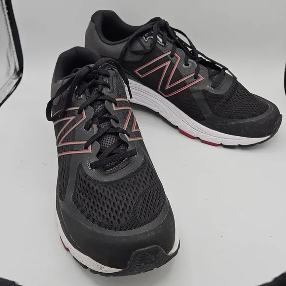 New Balance 840 running shoes size 14