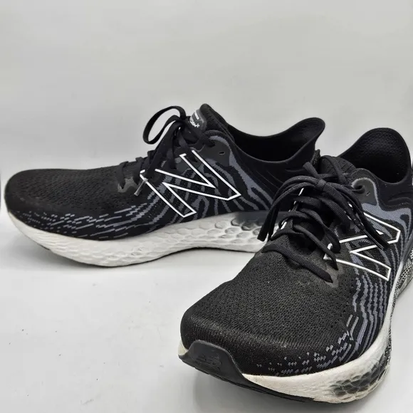 New Balance Fresh Foam 1080 sneakers in black and gray size 13