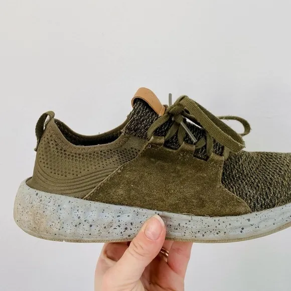 New Balance Green Suede &amp; Mesh Sneakers Speckled Sole