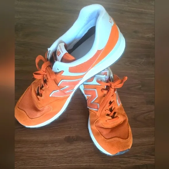 New Balance Orange Sneakers Retro Suede Design