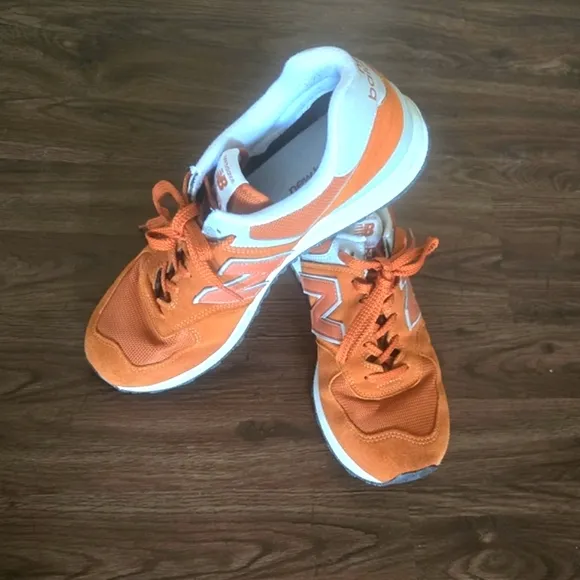 New Balance Orange Sneakers Retro Suede Design