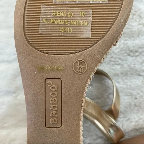 New BAMBOO Gold Flower Wedge Sandals with Ankle Strap Size 10