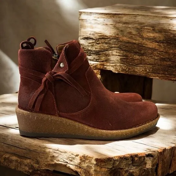 NEW Born Vaughn Ankle Boots Booties Shoes Womens Size 9 Brown Rust Suede Fringe