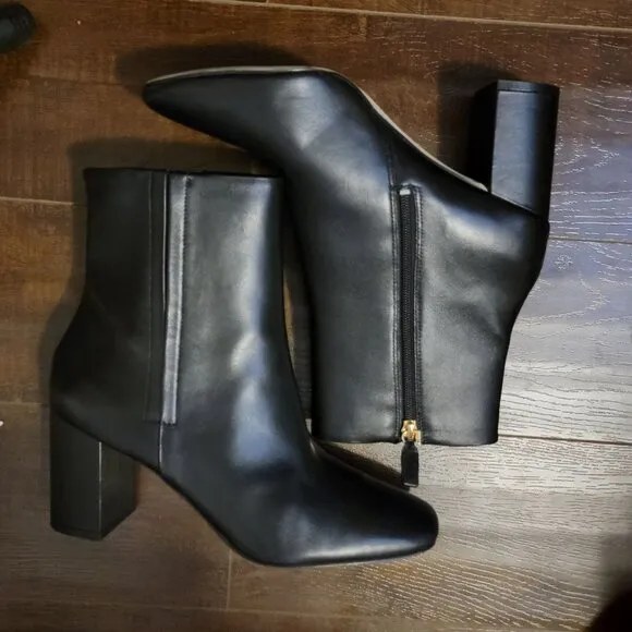 NEW Cole Haan Valley Boots Womens 10.5 Shiny Sleek Chic Classic Comfort Timeless