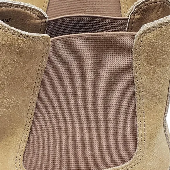 NEW DOLCE Vita  Boots SZ 8.5 M