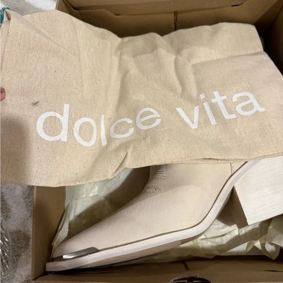 New Dolce Vita Nashe off white pearls Women's Cream Western Ankle Boots size 12M
