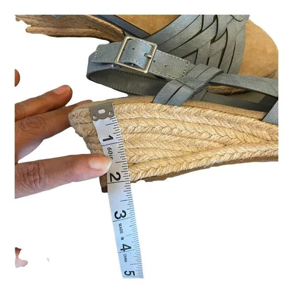 NEW Easy Street Womens Ora Wedge Sandals 9.5M Sling Back Woven Straps Denim Gore