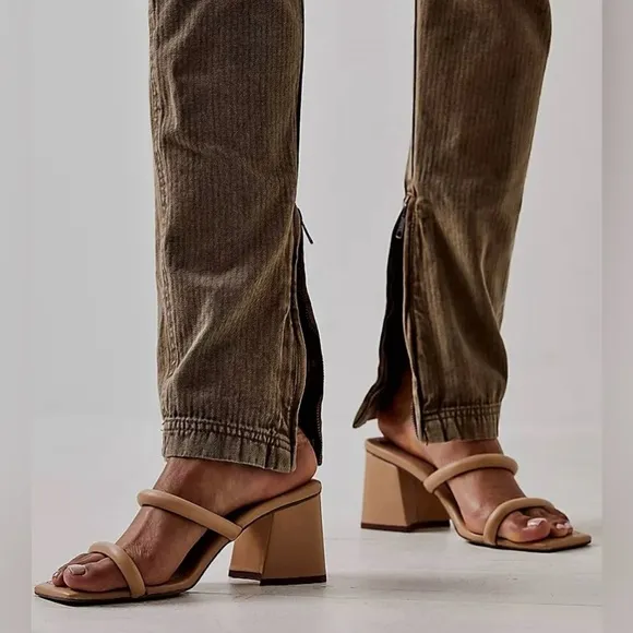 NEW! Free People Double Strap Parker Heel In Dune - Size 39 EU