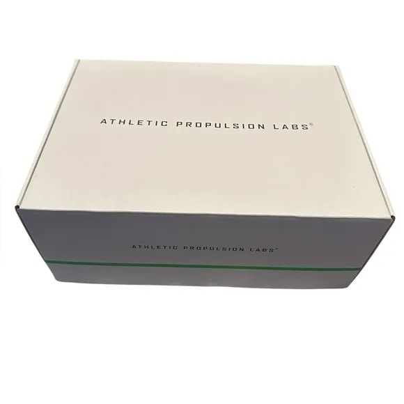 New in Box APL: Athletic Propulsion Labs Women's Techloom Breeze, Cedar, 8.5