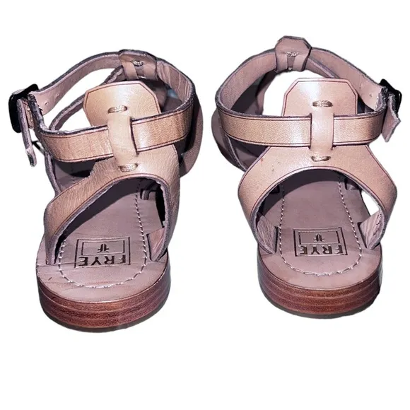 New‎ in Box Frye Rachel T Sandals Nude 7.5