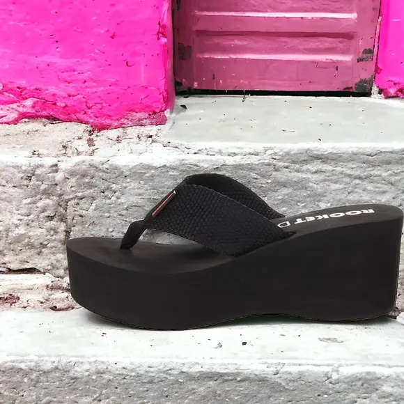 New In! Rocket Dog Solid Black Ultra Platform Wedge Sandal