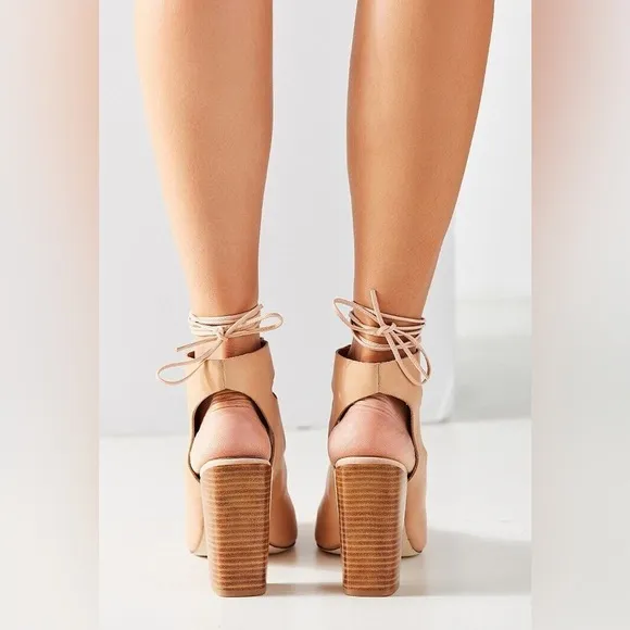 New Jeffrey Campbell Allow Lace-Up Heeled Cage Sandals in Neutral | Size 9.5