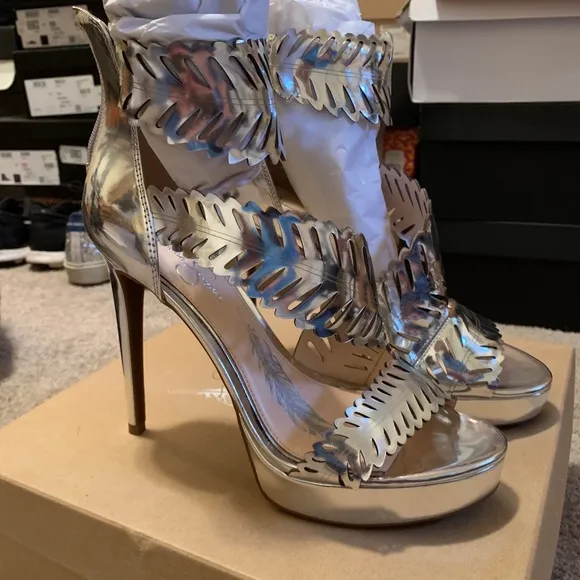 NEW JESSICA SIMPSON AZURE SILVER PLATFORM HEEL 9.5