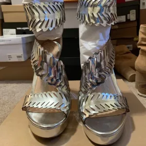 NEW JESSICA SIMPSON AZURE SILVER PLATFORM HEEL 9.5