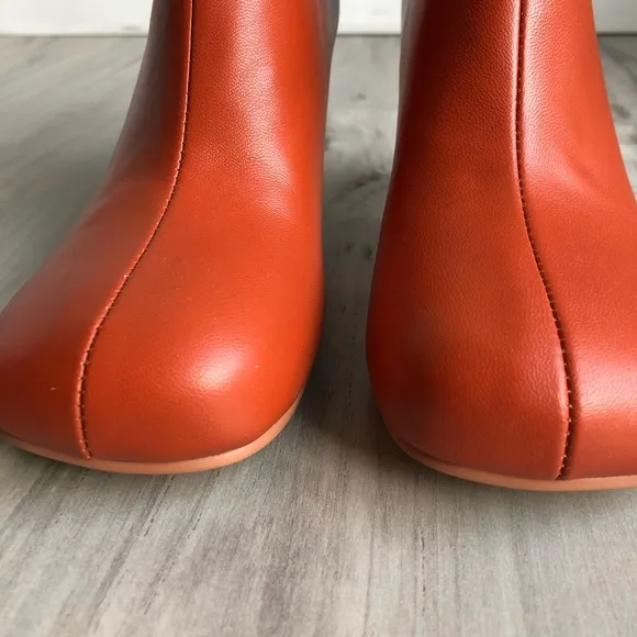 NEW leather boots in orange, size 3.7/38