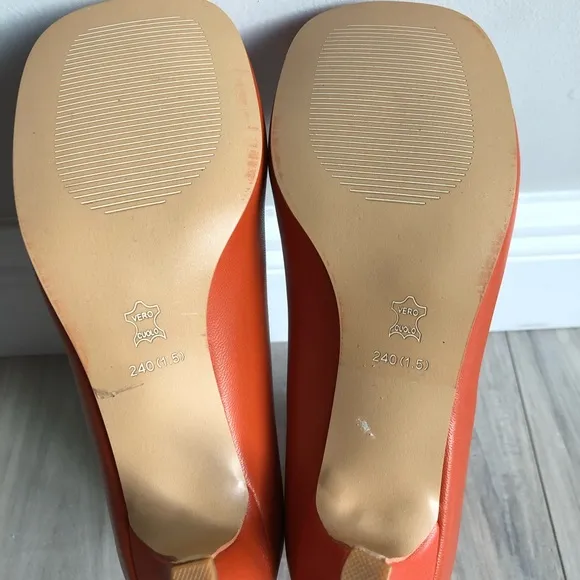 NEW leather boots in orange, size 3.7/38