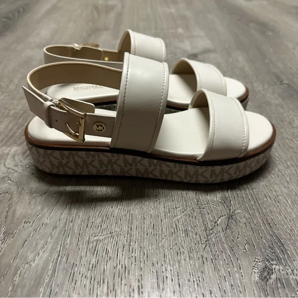 NEW MICHAEL Michael Kors Richie Logo Print Platform Sandals Size 7.5 Vanilla