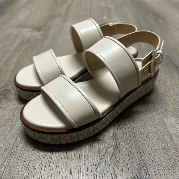 NEW MICHAEL Michael Kors Richie Logo Print Platform Sandals Size 7.5 Vanilla